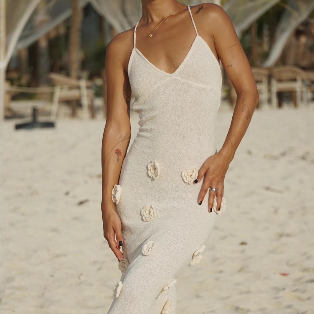 MESHKI Knit Maxi Dress With Flowers - Nude